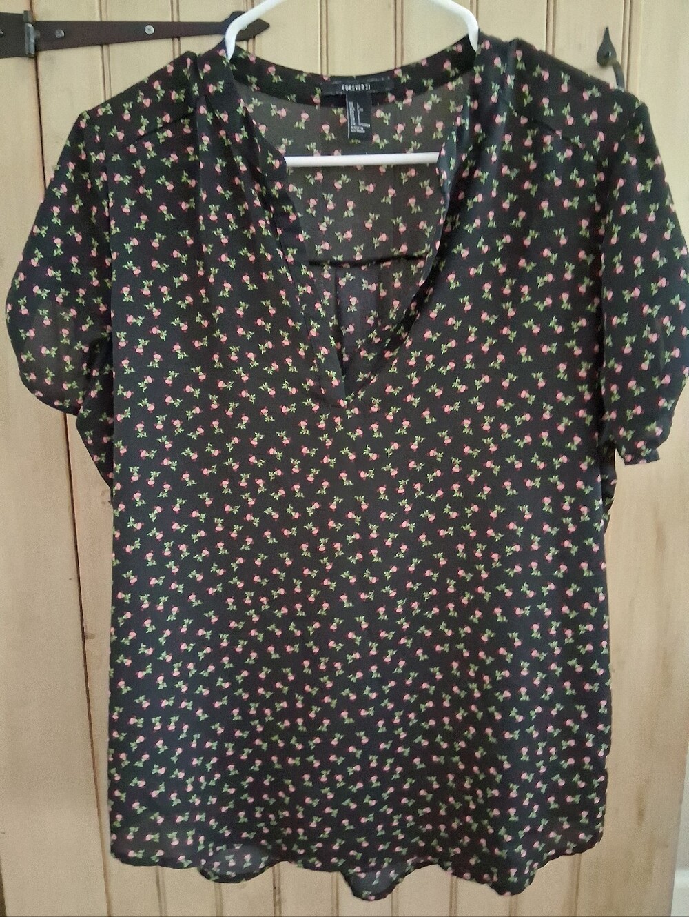 Forever 21 Black Floral Split V-Neck Blouse